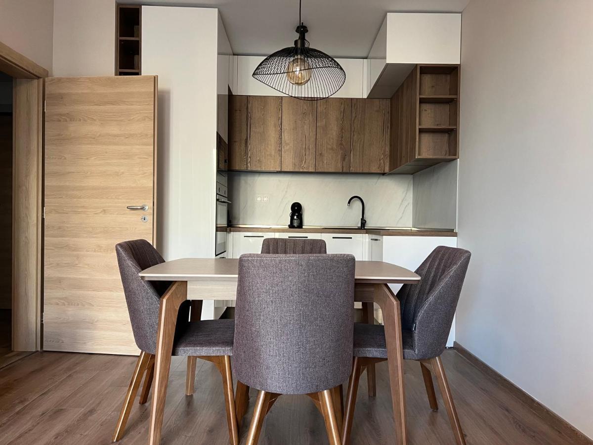 Luxe Sea Apartment Saints Constantine and Helena Bagian luar foto
