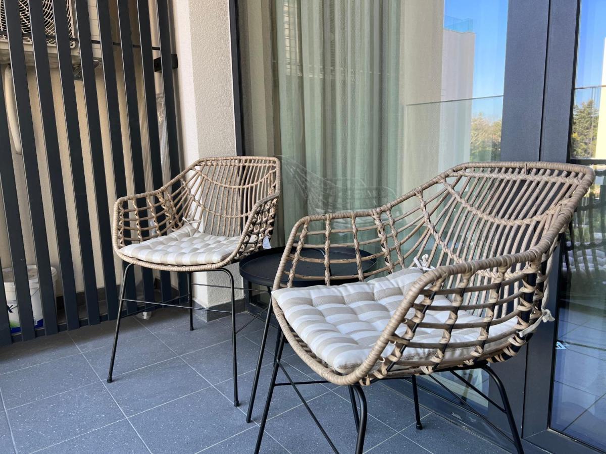 Luxe Sea Apartment Saints Constantine and Helena Bagian luar foto